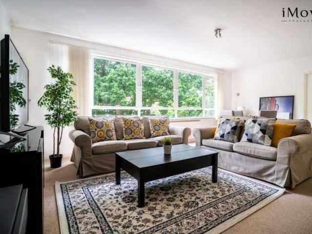 Flat for sale in Upper Sydenham, Greater London