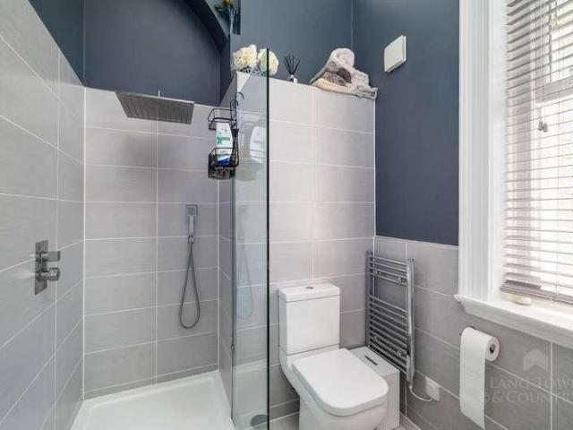 Flat for sale in Mount Wise