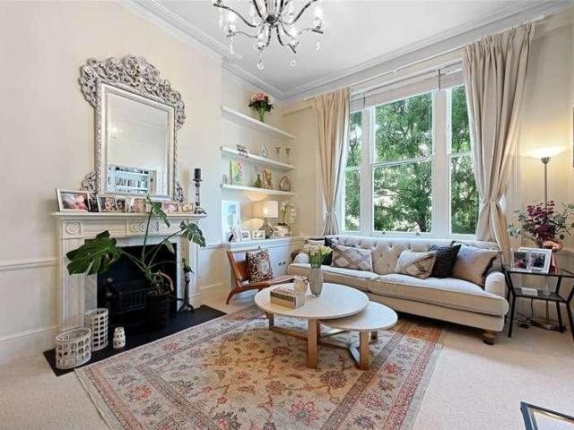 Flat for sale in Brook Green, Greater London
