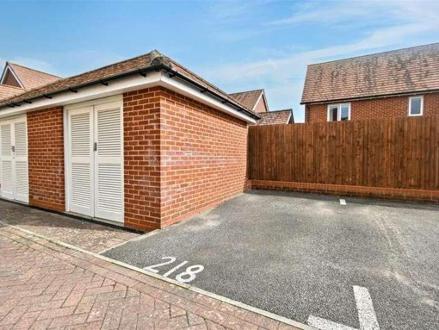 Flat for sale in Polegate, Wealden