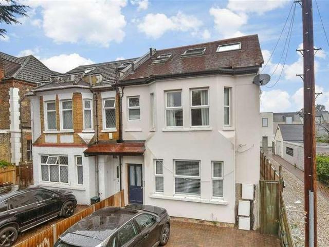 Flat for sale in London Borough of Bromley, Greater London