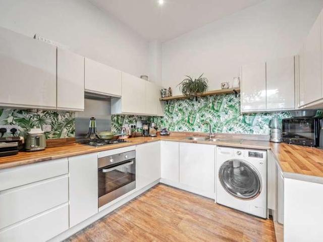 Flat for sale in Guildford Park, Westborough