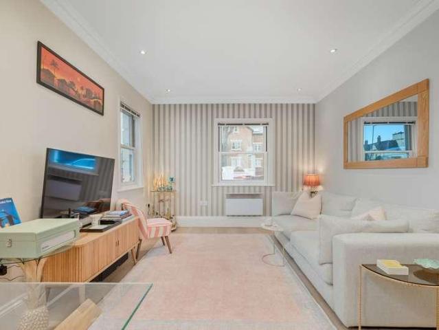 Flat for sale in Milverton, Green Close