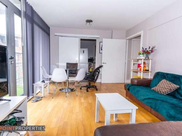 Flat for sale in Ropewalks, Calderstones
