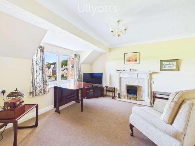 Flat for sale in Little Driffield, Driffield