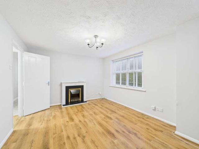 Flat for sale in Reading