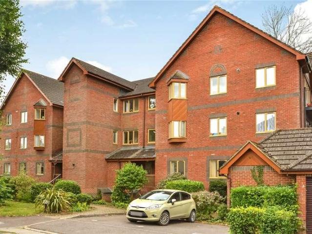 Flat for sale in Barton Stacey, Hampshire
