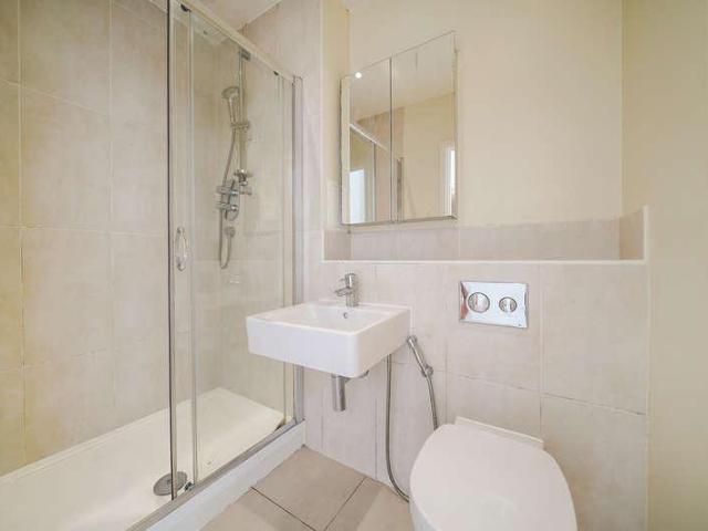 Flat for sale in Mapesbury, Greater London