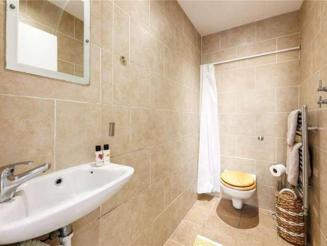 Flat for sale in Southfields, Greater London