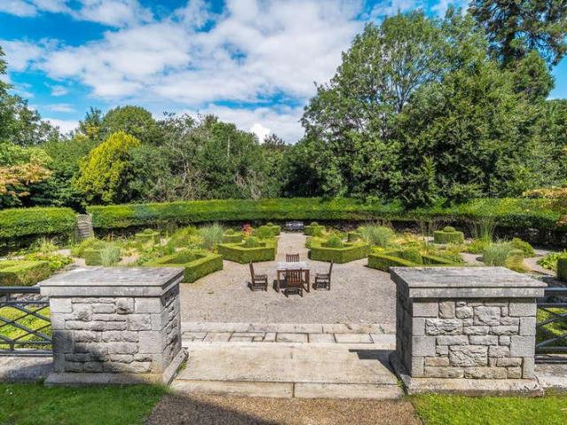 Flat for sale in Silverdale, Bare