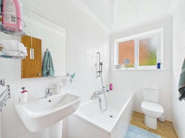 Flat for sale in South Cliff, Scarborough