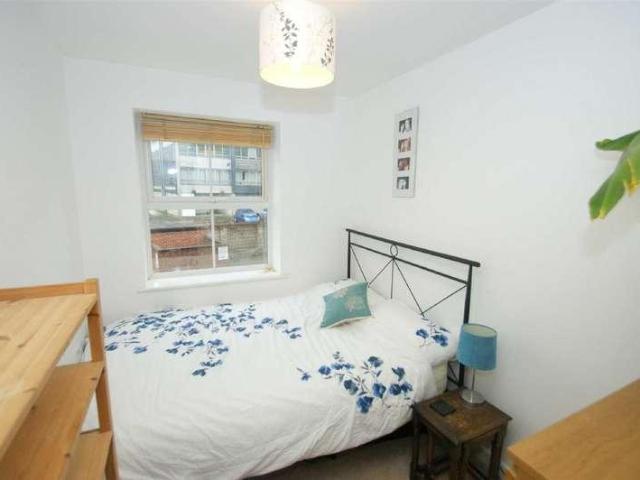 Flat for sale in Primley Park, Moortown