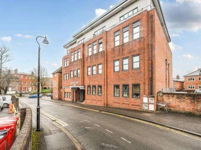 Flat for sale in Enborne, West Berkshire