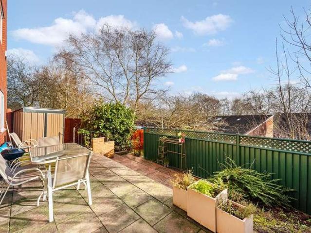 Flat for sale in Windmill Hill, Halton