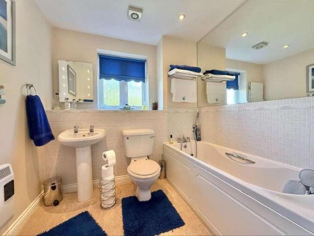 Flat for sale in Weymouth, East Dorset