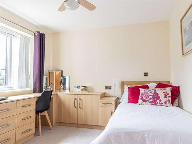 Flat for sale in Grappenhall, Warrington
