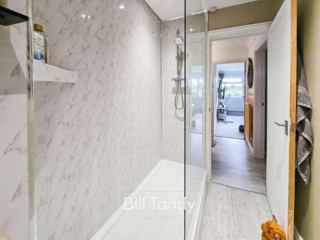 Flat for sale in Lichfield, Boley Park