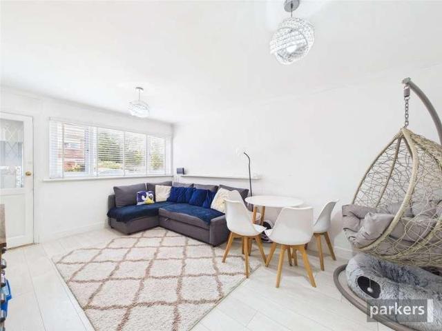 Flat for sale in Woodley