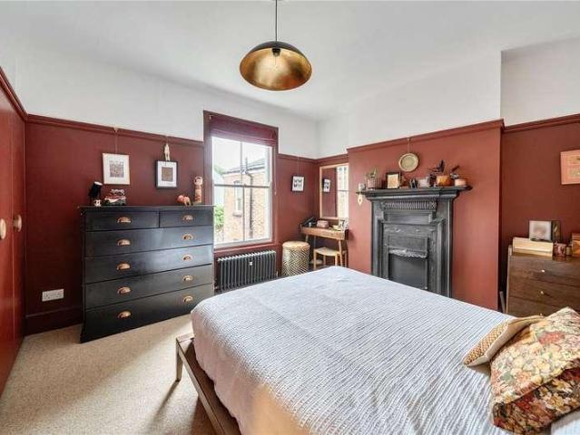 Flat for sale in Muswell Hill, Greater London