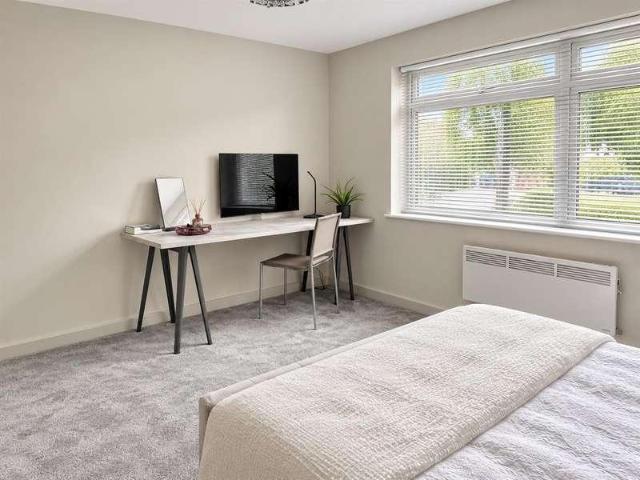 Flat for sale in London Borough of Bromley, Greater London