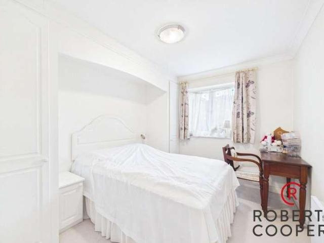 Flat for sale in London Borough of Hillingdon, Greater London