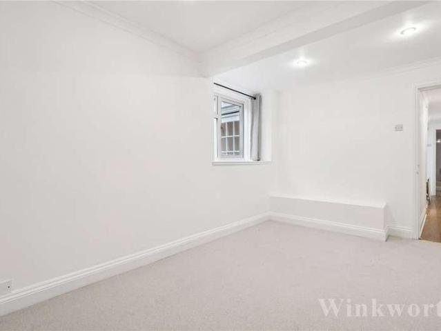 Flat for sale in London Borough of Lewisham, Greater London