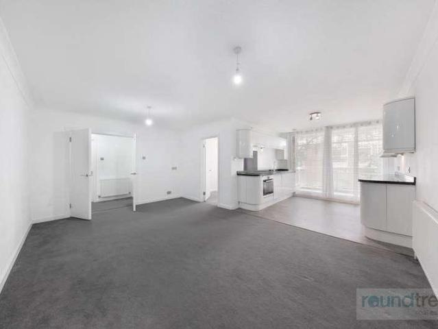Flat for sale in Greater London