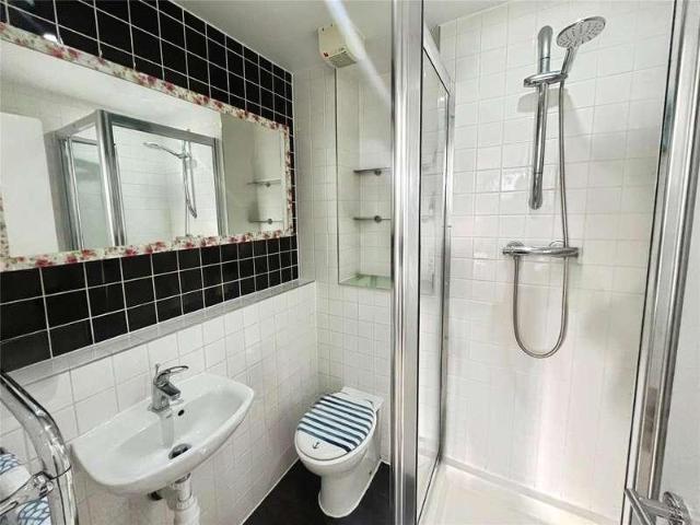Flat for sale in Prittlewell, Alton Barnes
