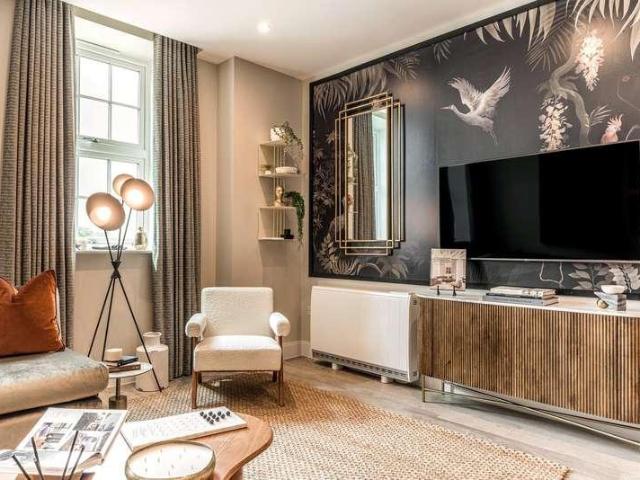 Flat for sale in Slough