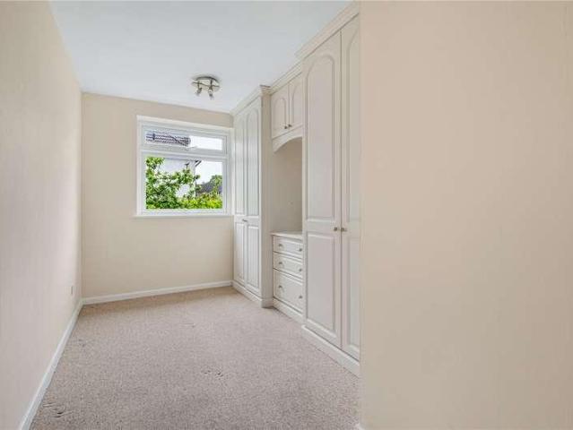 Flat for sale in Borehamwood, Hertsmere