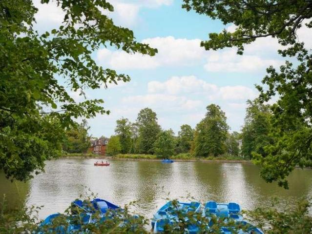 Flat for sale in London Borough of Croydon, Greater London