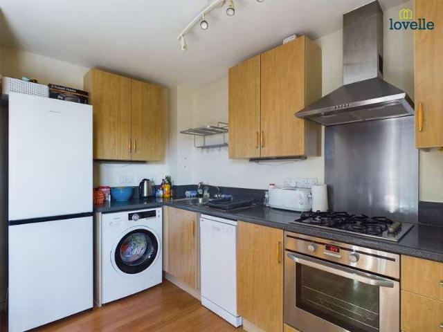 Flat for sale in Lincoln, Witham St Hughs