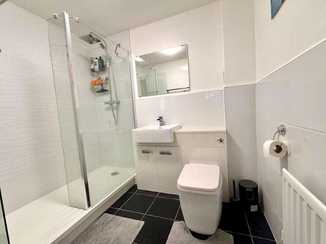 Flat for sale in Jubilee Industrial Centre, King's Walden