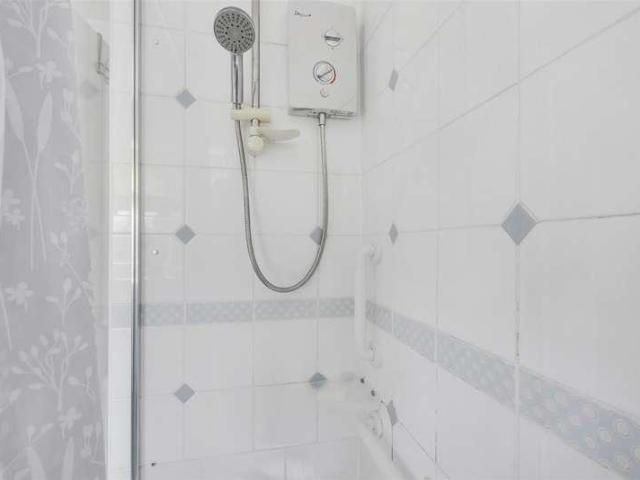 Flat for sale in Wollaton Vale, Haddon