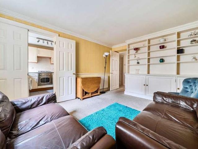 Flat for sale in Widcombe Parade, Bath