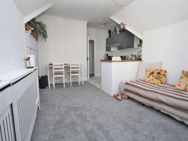Flat for sale in Brunswick