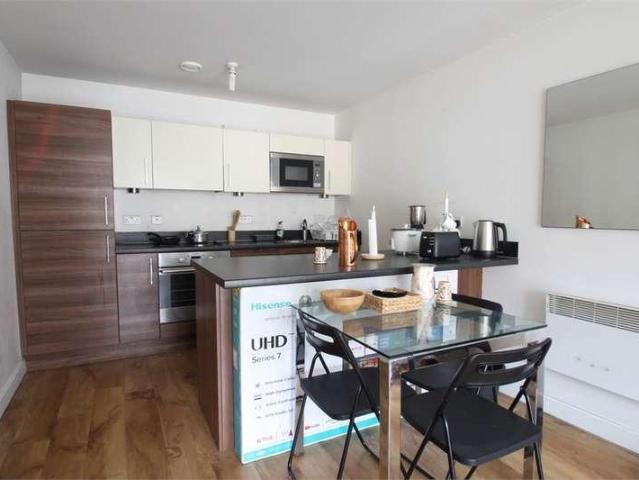 Flat for sale in West Drayton, Greater London