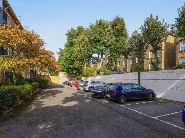 Flat for sale in Chelsea, Greater London