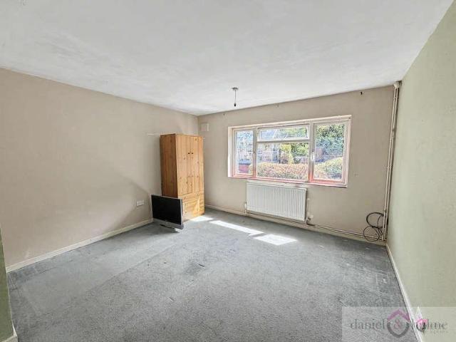 Flat for sale in Kingsley Moor, Staffordshire