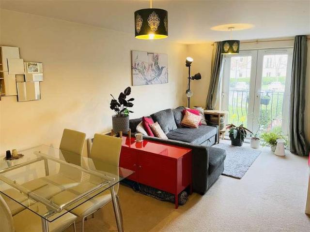 Flat for sale in Redcliffe, Feckenham