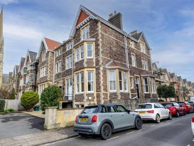 Flat for sale in Clifton Village, Feckenham