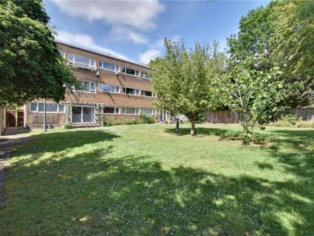 Flat for sale in London Borough of Lewisham, Greater London