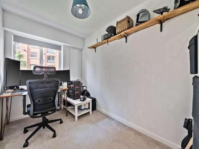 Flat for sale in Redcliffe, Feckenham