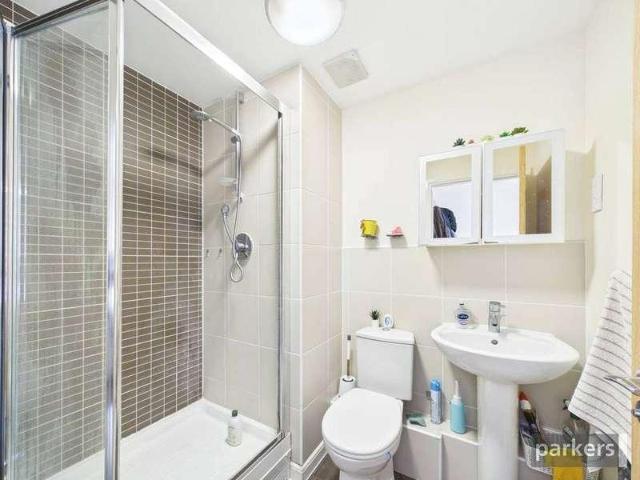 Flat for sale in Newtown, Reading