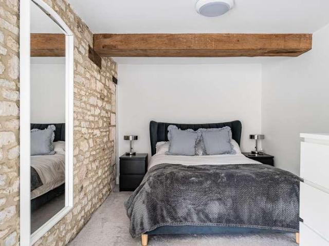 Flat for sale in Balls Green, Stroud