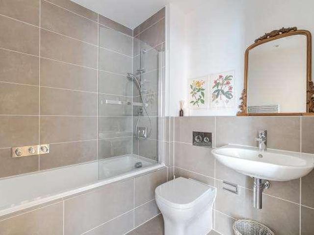 Flat for sale in Maidenhead