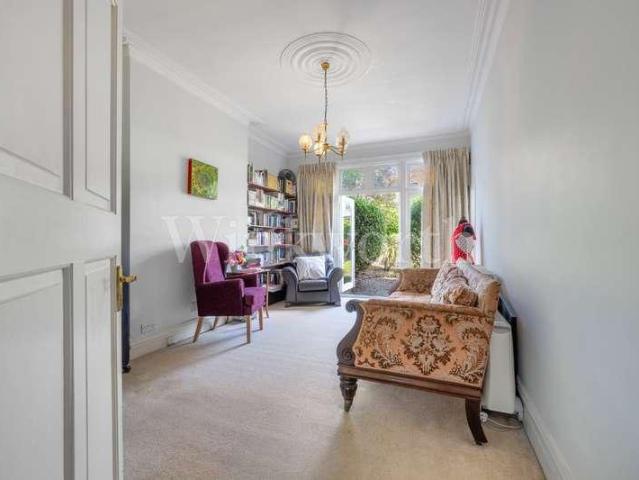 Flat for sale in London Borough of Barnet, Greater London
