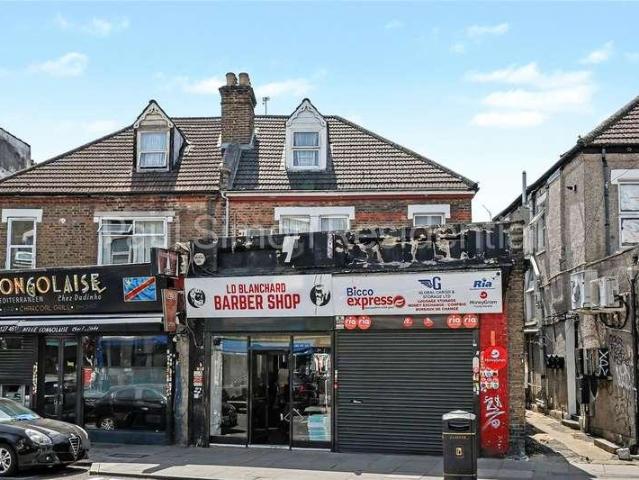 Flat for sale in South Tottenham, Greater London