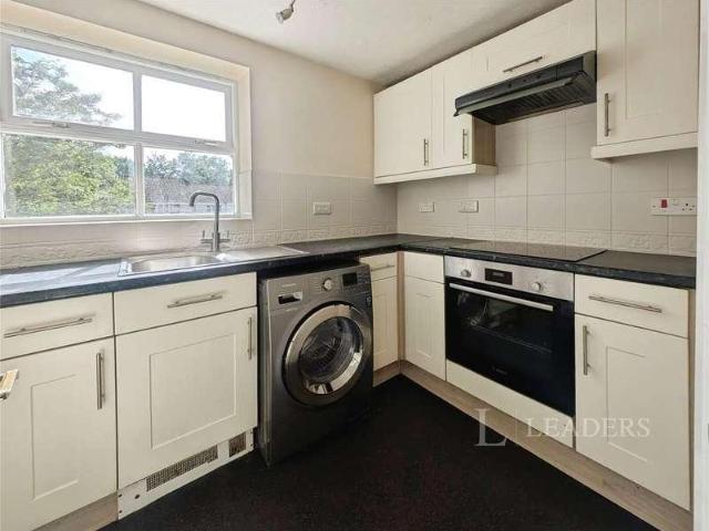Flat for sale in Maybush, City Of Southampton