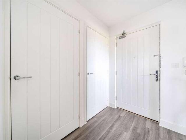 Flat for sale in Berrick Salome, Oxfordshire